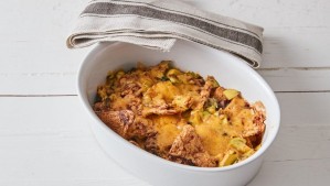Avokádókrém besütött nachos-szal 